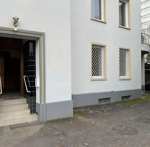 Am Verwaltungszentrum Naehe Mosel * Coblenza